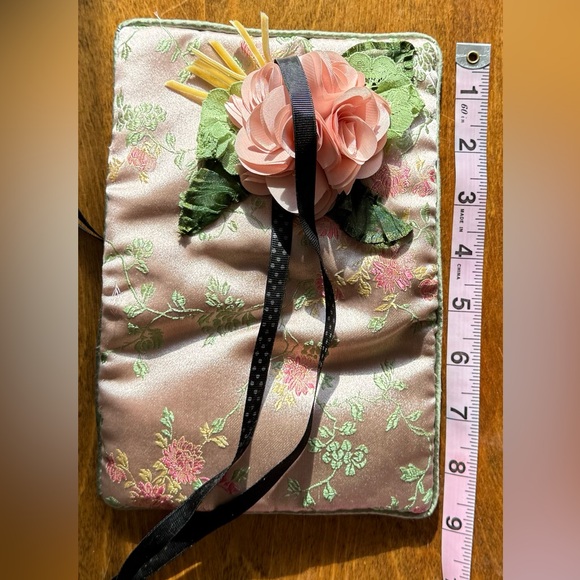Goody Floral Embroidered Travel Jewelry Pouch with Pink Flower - Picture 7 of 8